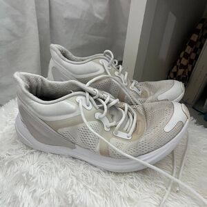 LULULEMON White Tennis Shoes Sz 9.5 Sneakers Athletic Women's Trainers